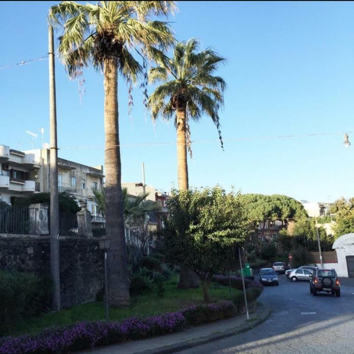 Bed & Breakfast Dietro Le Mura Aci Castello Luaran gambar