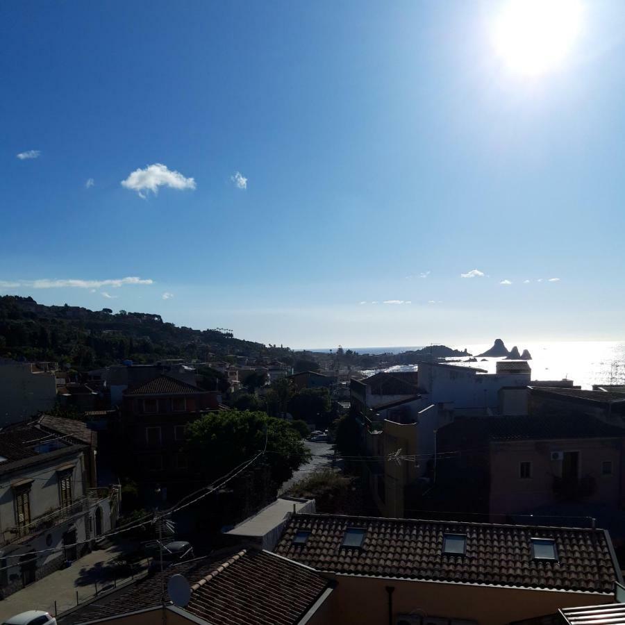 Bed & Breakfast Dietro Le Mura Aci Castello Luaran gambar