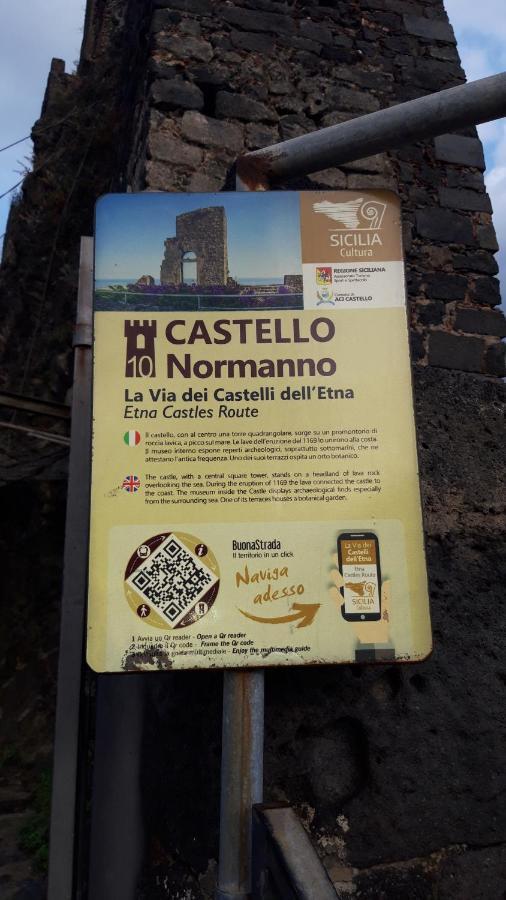 Bed & Breakfast Dietro Le Mura Aci Castello Luaran gambar