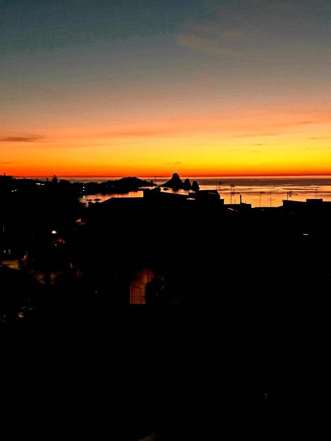 Bed & Breakfast Dietro Le Mura Aci Castello Luaran gambar